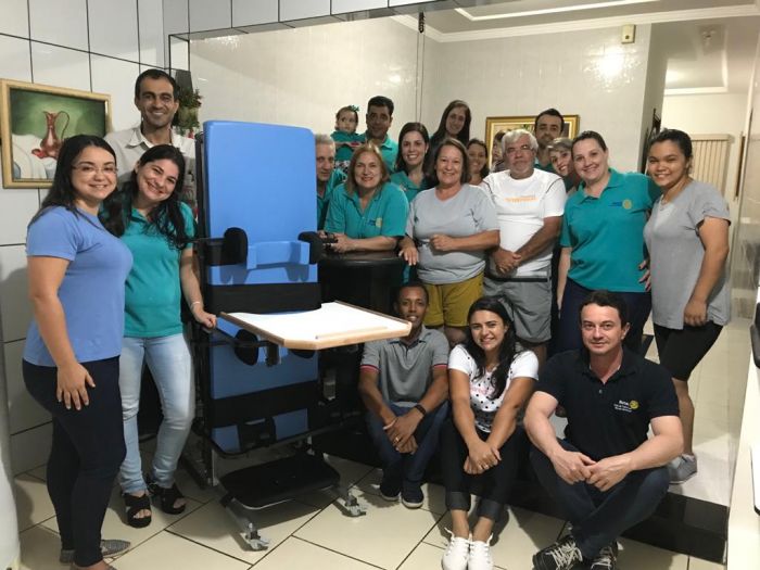 ENTREGA DO PARAPODIUM, AR COND. E SALA FONOAUDIOLOGIA.